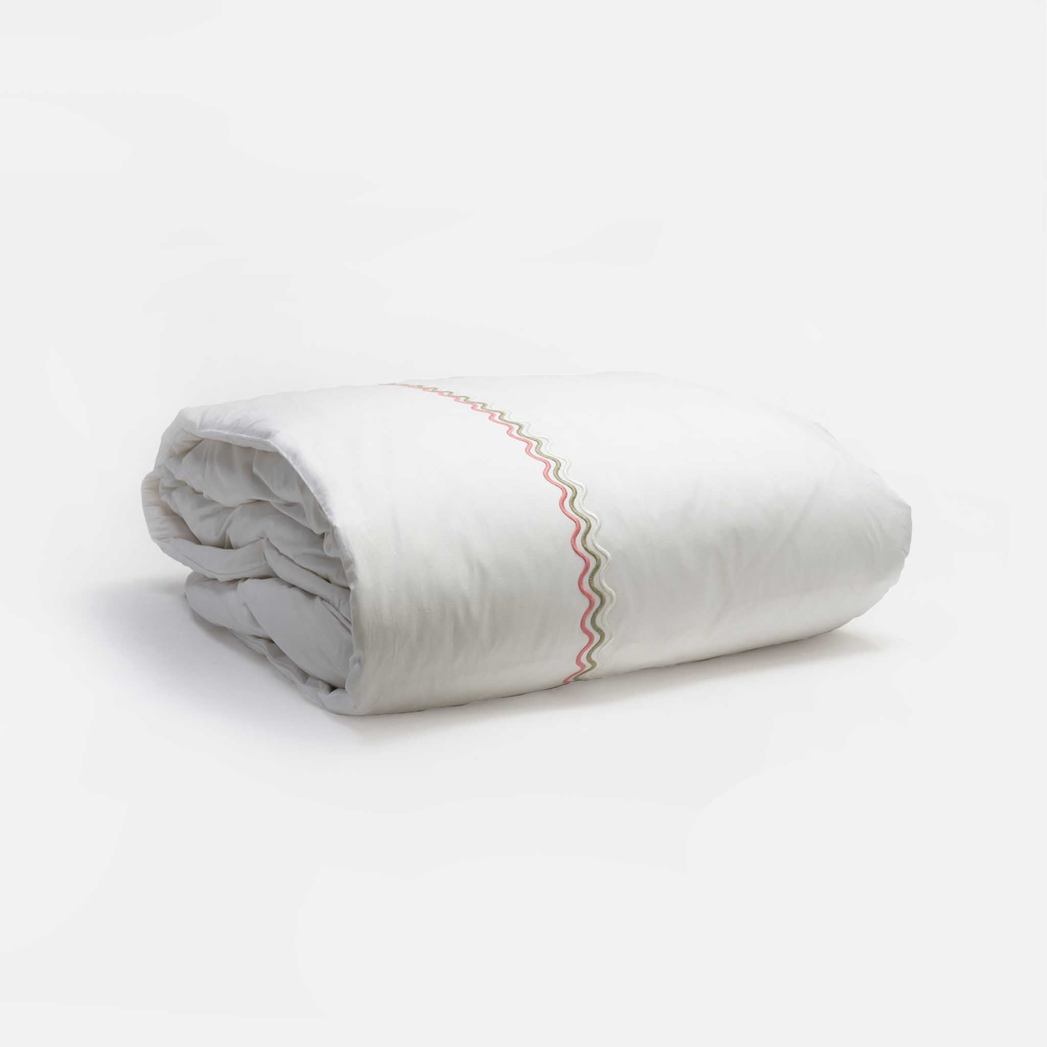 100% Egyptian Cotton Scalloped Luxury Bedding Set, Made in England by Peter Reed, Pink Embroidery
