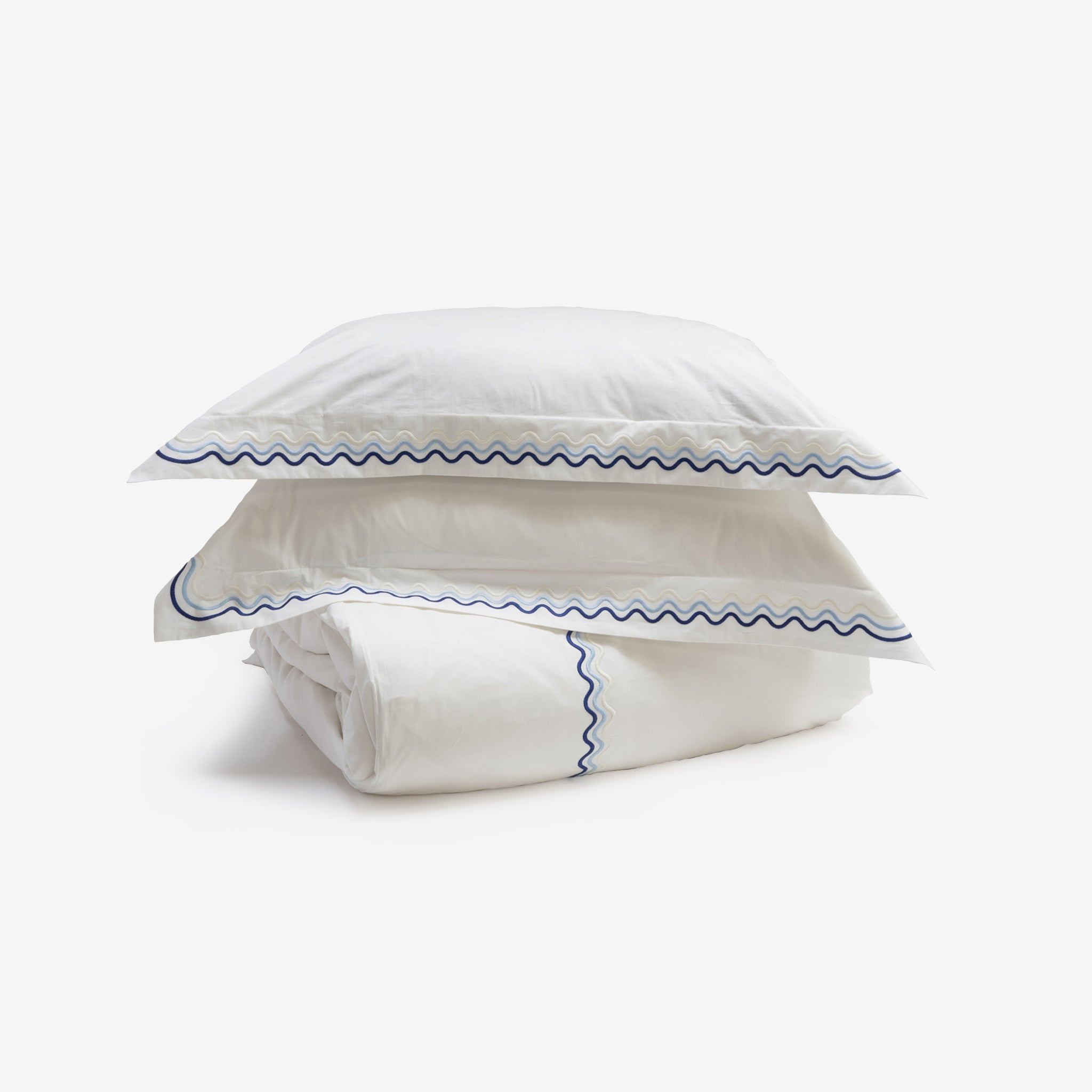 100% Egyptian Cotton Scalloped Luxury Bedding Set, Made in England by Peter Reed, Blue Embroidery