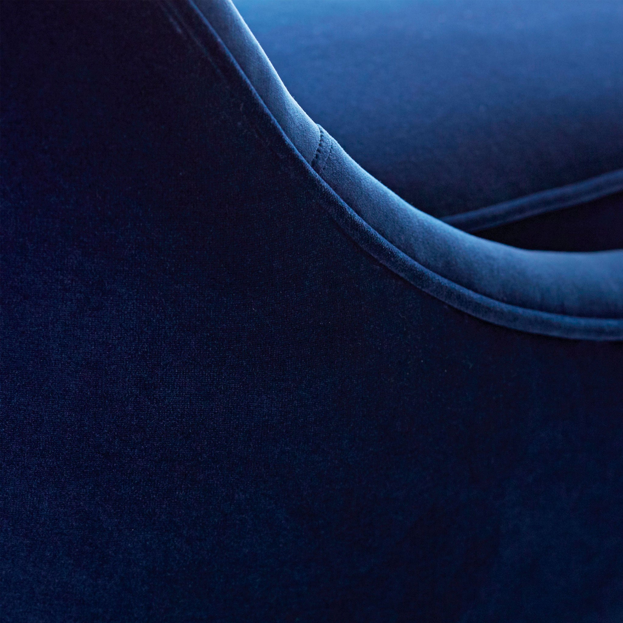 Love Seat, Contemporary Design, Blue Velvet, Luxury Interiors, Bazaar, Living Room