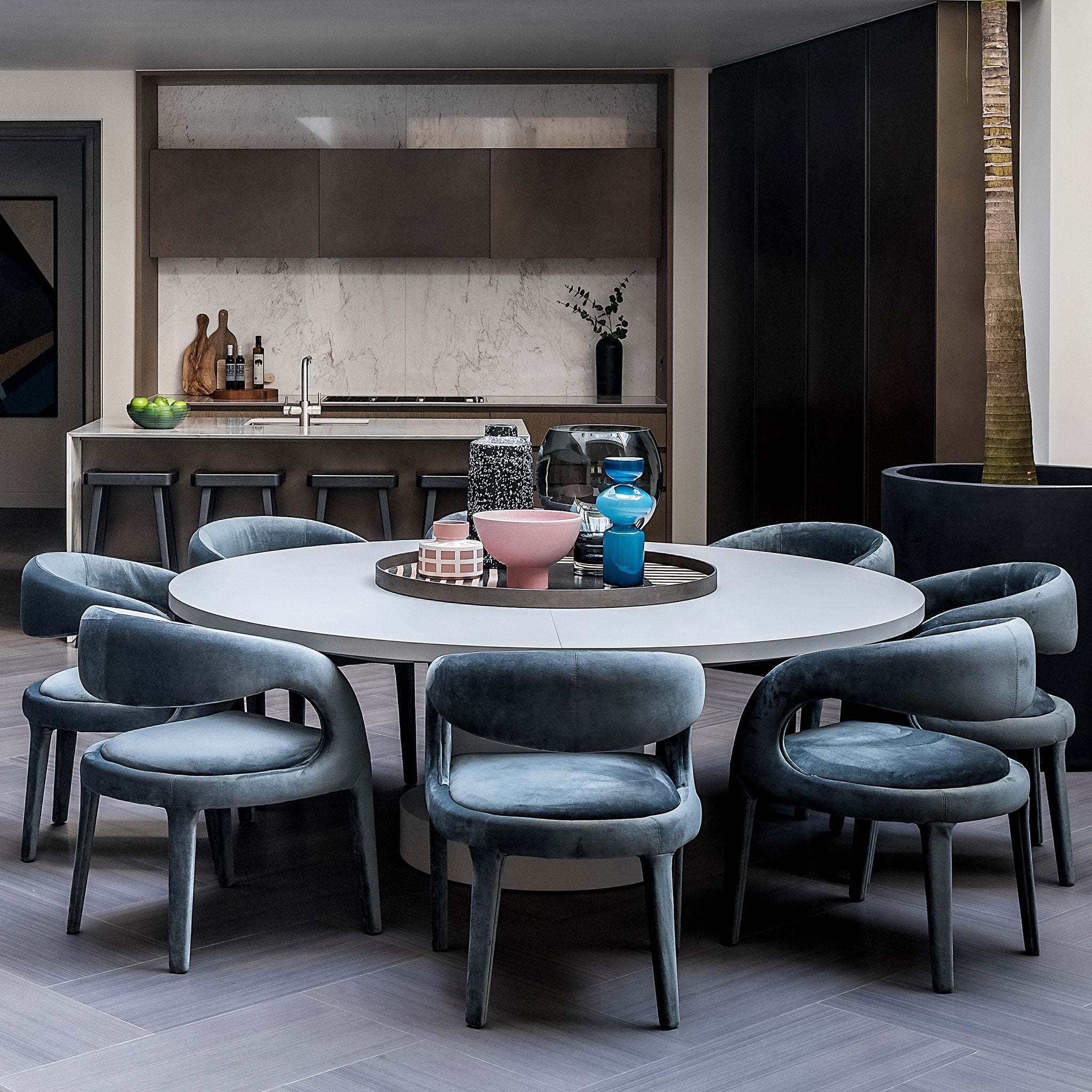Bazaar, Dining Table, White Lacquer, Contemporary Design, Round, Wood, Luxury Furniture