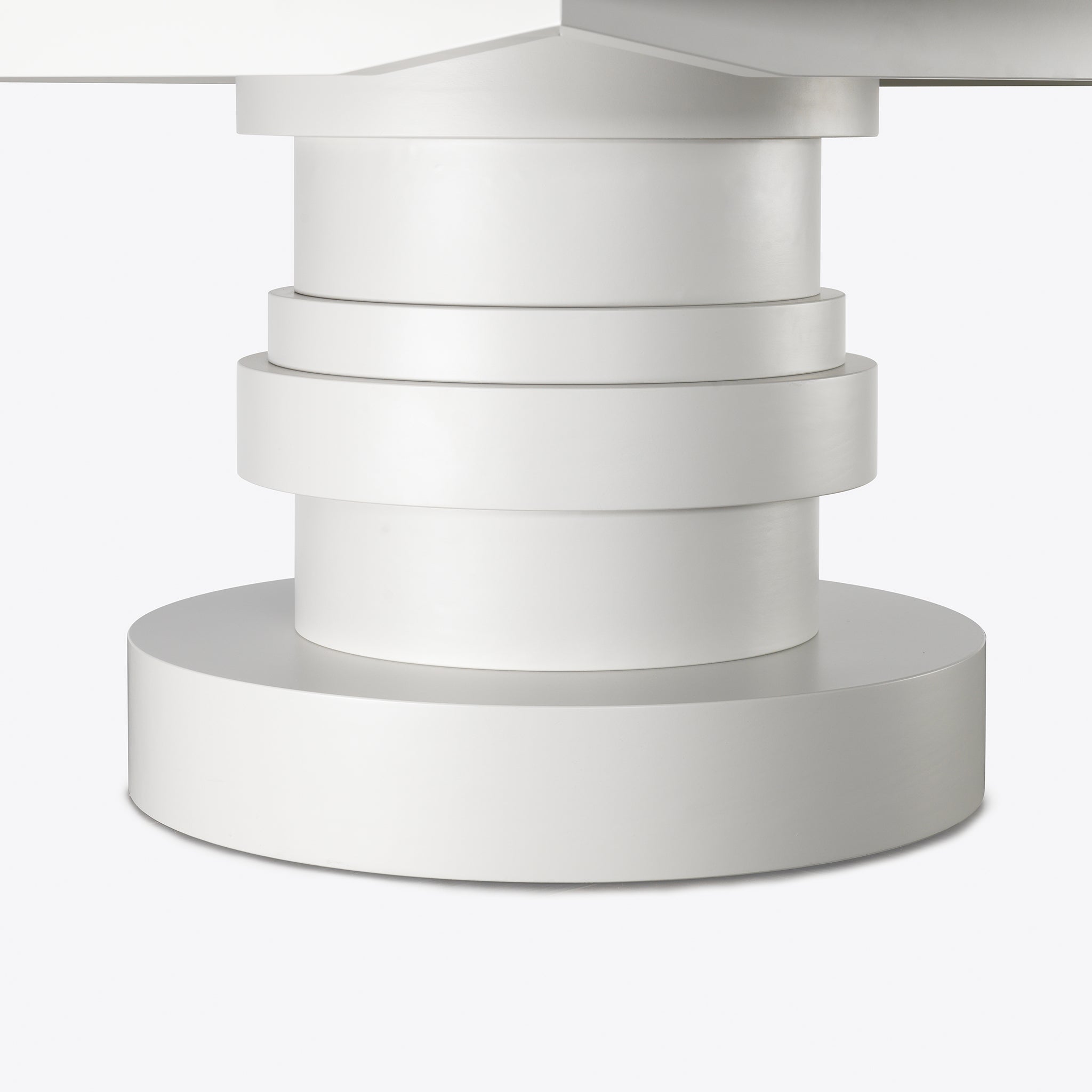 Bazaar, Dining Table, White Lacquer, Contemporary Design, Round, Wood, Luxury Furniture