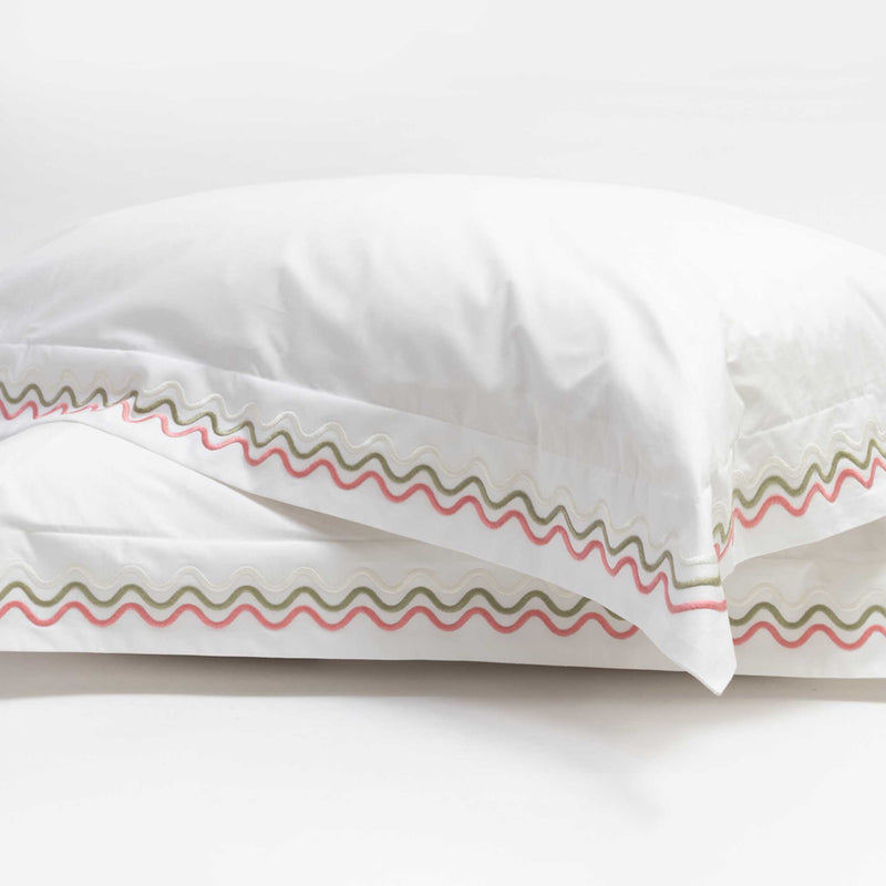 100% Egyptian Cotton Scalloped Luxury Bedding Set, Made in England by Peter Reed, Pink & Green 